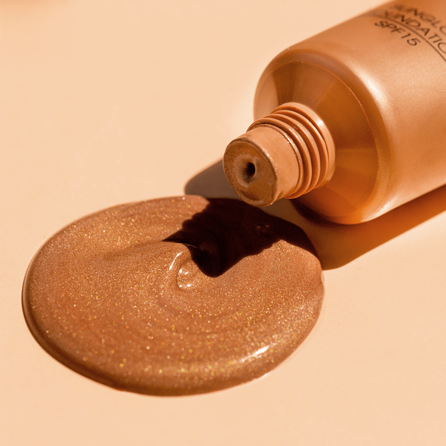 كريم أساس فاونديشن صن جلو من نوت كوزمتيك - الصورة 3