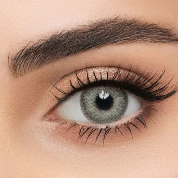 عدسات لاصقة ناعمة لون شوقر جراي من نوت كوزمتيك