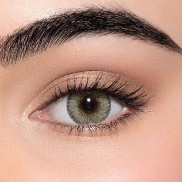 عدسات لاصقة ناعمة لون كلاود من نوت كوزمتيك