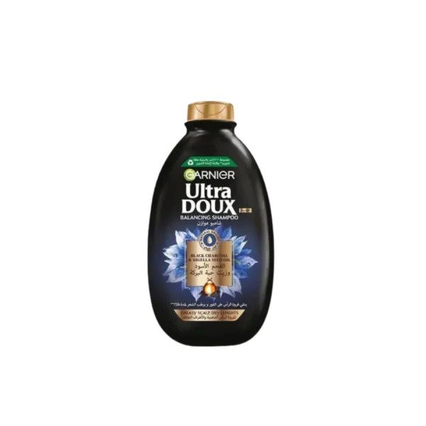 شامبو الترا دوكس لتنقية وتلميع الشعر بزيت بذور البركة والفحم الأسود من غارنييه - 400 مل